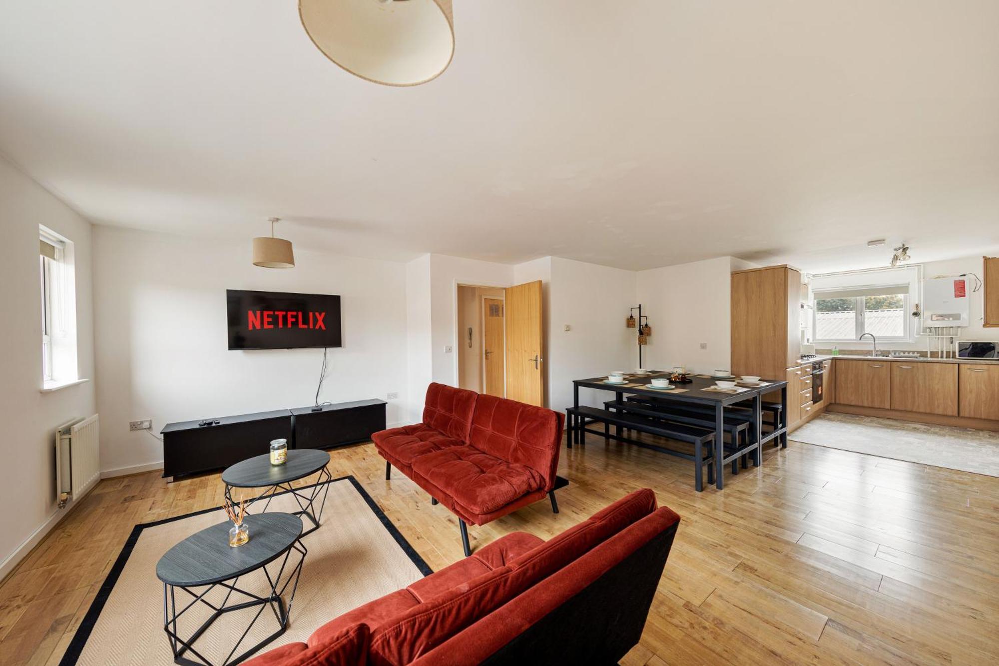 Apartment Spacious Heathrow 2-bed With London Access - Free Parking Feltham